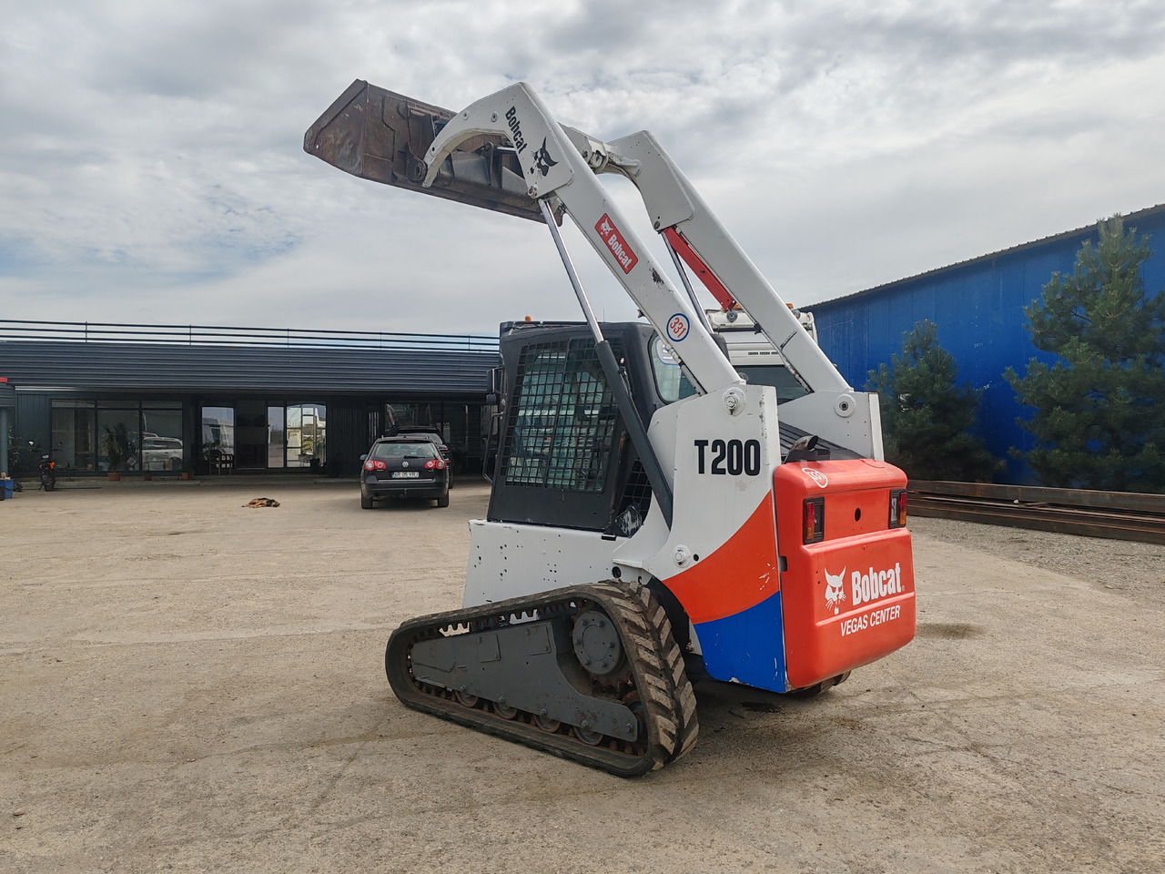BOBCAT T200 - Kompaktni nakladalnik na gosenicah: slika 3 BOBCAT T200 - Kompaktni nakladalnik na gosenicah: slika 3