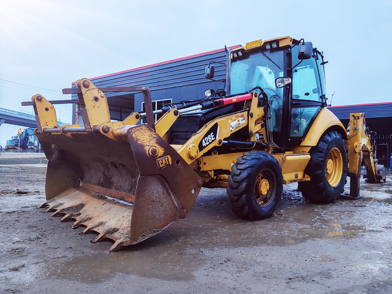 CATERPILLAR 428E - Bager nakladalec: slika 2 CATERPILLAR 428E - Bager nakladalec: slika 2