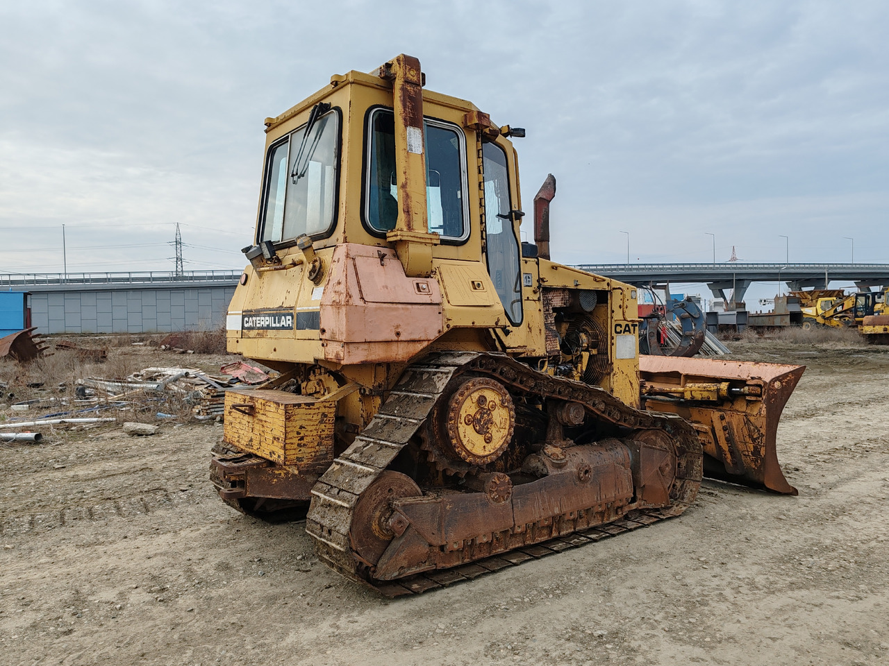 Caterpillar D4H - Buldožer: slika 5 Caterpillar D4H - Buldožer: slika 5