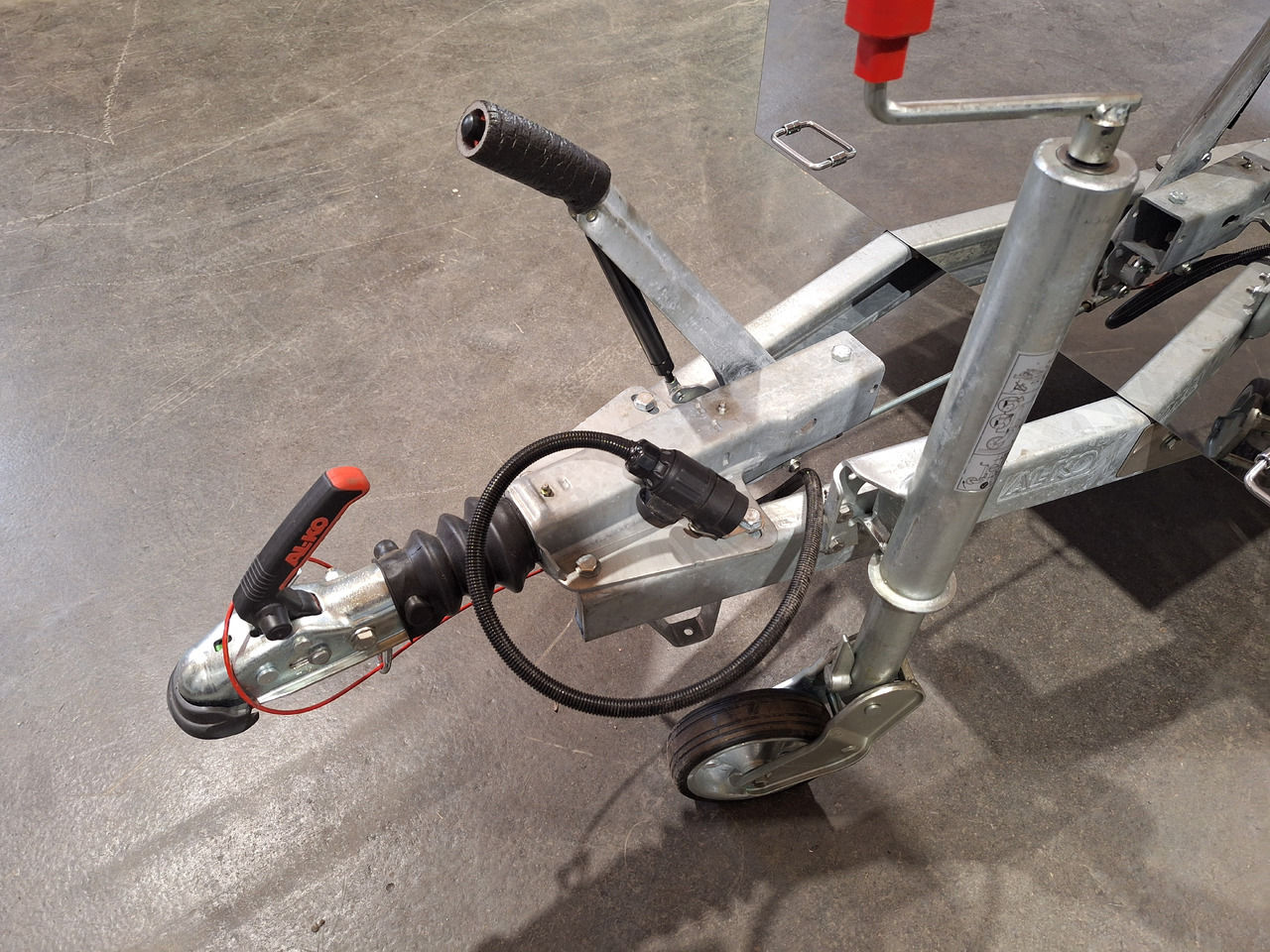 Deli Star Trailer Deli Promotion & General Sales 6000 - EU standards - Prikolica s hrano: slika 2 Deli Star Trailer Deli Promotion & General Sales 6000 - EU standards - Prikolica s hrano: slika 2