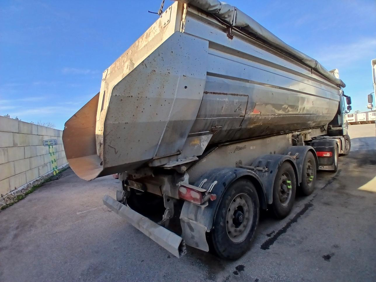 MENCI - Kiper polprikolica: slika 3 MENCI - Kiper polprikolica: slika 3