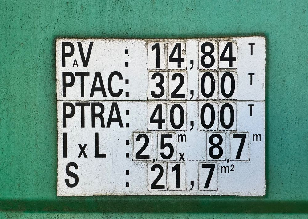 Tovornjak prekucnik Iveco EuroTrakker: slika 7 Tovornjak prekucnik Iveco EuroTrakker: slika 7