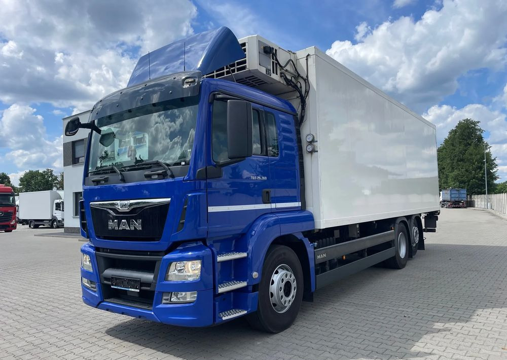 MAN TGS 26.360 CHŁODNIA 8,10m ( 20 europalet ) - Tovornjak hladilnik: slika 2 MAN TGS 26.360 CHŁODNIA 8,10m ( 20 europalet ) - Tovornjak hladilnik: slika 2