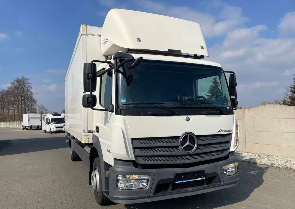 Mercedes-Benz ATEGO 1223/ CHŁODNIA/ 15 PALET - Tovornjak hladilnik: slika 3 Mercedes-Benz ATEGO 1223/ CHŁODNIA/ 15 PALET - Tovornjak hladilnik: slika 3
