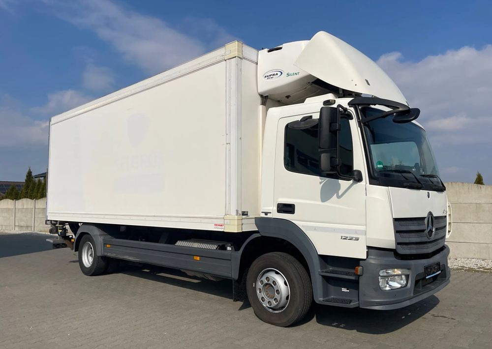 Mercedes-Benz ATEGO 1223/ CHŁODNIA/ 15 PALET - Tovornjak hladilnik: slika 4 Mercedes-Benz ATEGO 1223/ CHŁODNIA/ 15 PALET - Tovornjak hladilnik: slika 4