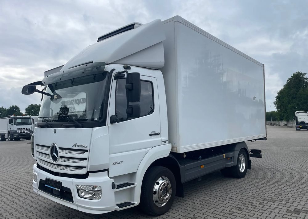 Mercedes-Benz ATEGO 1227 CHŁODNIA HAKOWA / HAKÓWKA - Tovornjak hladilnik: slika 2 Mercedes-Benz ATEGO 1227 CHŁODNIA HAKOWA / HAKÓWKA - Tovornjak hladilnik: slika 2