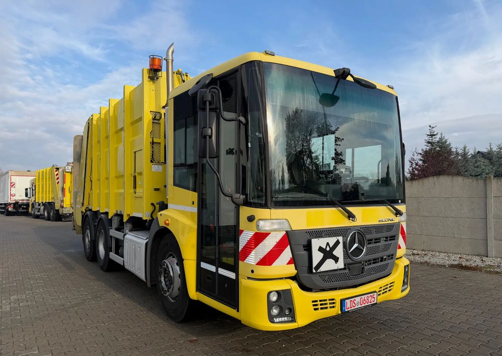 Mercedes-Benz ECONIC 2630, EURO6/ ŚMECIARKA/ ZOELLER/ DELTA - Smetarski tovornjak: slika 2 Mercedes-Benz ECONIC 2630, EURO6/ ŚMECIARKA/ ZOELLER/ DELTA - Smetarski tovornjak: slika 2