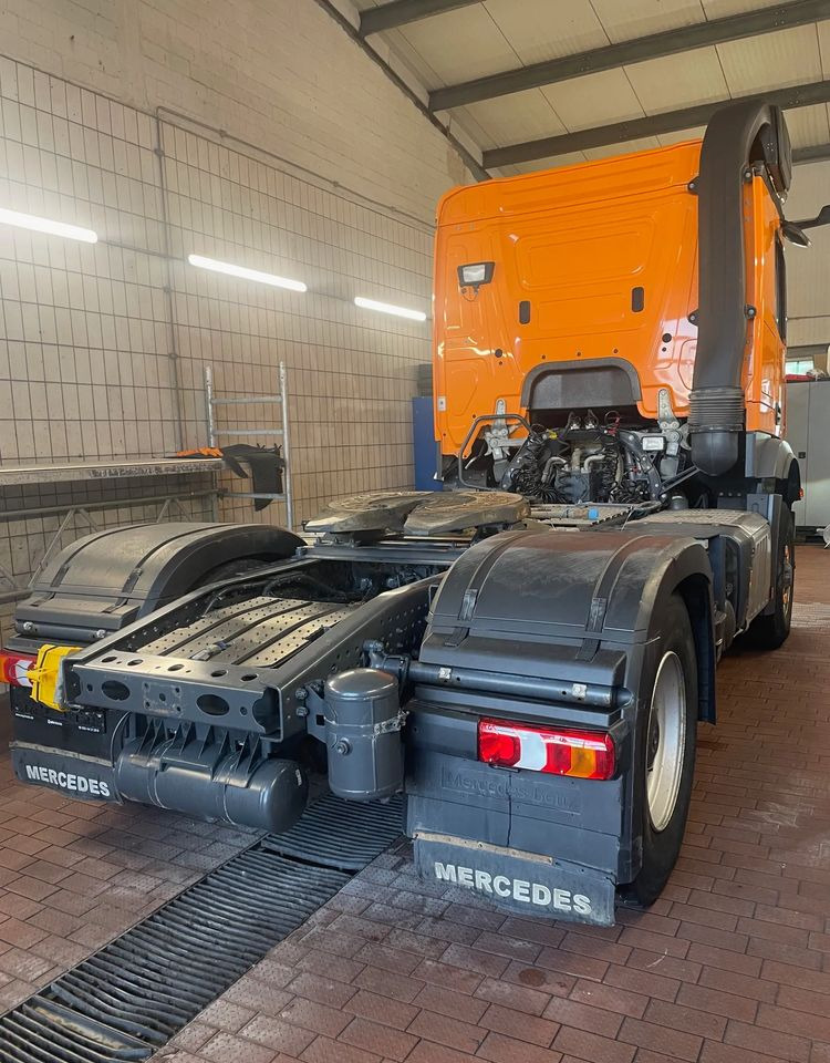 Mercedes-Benz AROCS 1851/ HAD/ 4x4/ HYDRODRIVE/ HYDRAULIKA - Vlačilec: slika 4 Mercedes-Benz AROCS 1851/ HAD/ 4x4/ HYDRODRIVE/ HYDRAULIKA - Vlačilec: slika 4