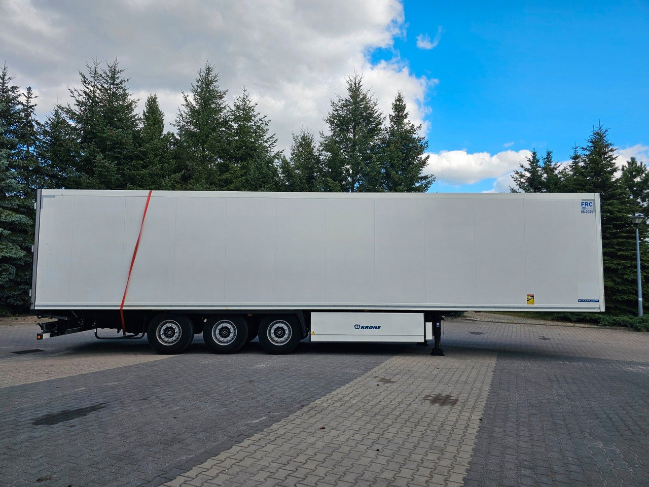 Krone SDR 27 39.0T CARRIER VECTOR 1550 Nur 1800mth - Polprikolica hladilnik: slika 4 Krone SDR 27 39.0T CARRIER VECTOR 1550 Nur 1800mth - Polprikolica hladilnik: slika 4