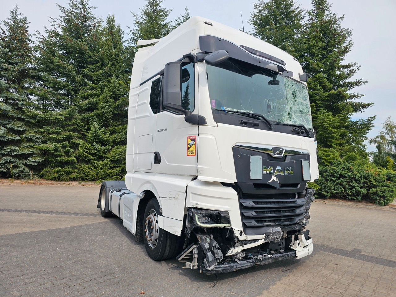 MAN TGX 18.510 XXL INTARDER - Motor , Rahmen 100% OK - Vlačilec: slika 1 MAN TGX 18.510 XXL INTARDER - Motor , Rahmen 100% OK - Vlačilec: slika 1