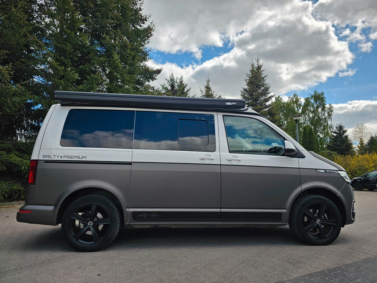 Volkswagen SALTY BLUE PREMIUM BULLI CALIFORNIA Fahrbereit! - Kombi avtodom: slika 4 Volkswagen SALTY BLUE PREMIUM BULLI CALIFORNIA Fahrbereit! - Kombi avtodom: slika 4