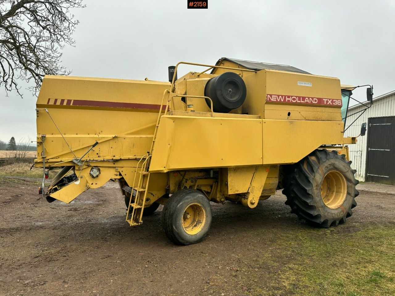 Combine harvester New Holland TX36 20 ft header with wagon (see video) - Kombajn harvester: slika 4 Combine harvester New Holland TX36 20 ft header with wagon (see video) - Kombajn harvester: slika 4