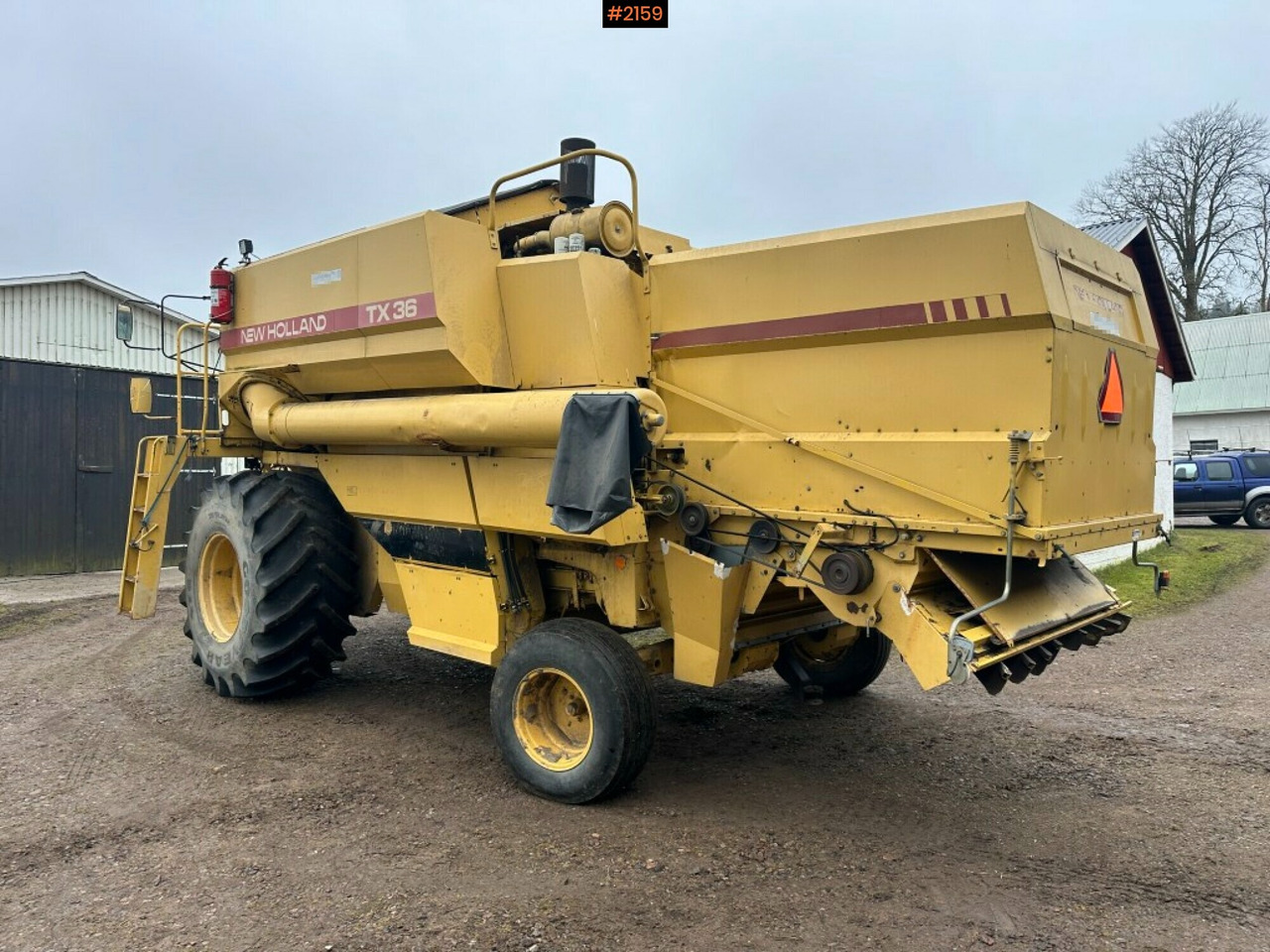 Combine harvester New Holland TX36 20 ft header with wagon (see video) - Kombajn harvester: slika 5 Combine harvester New Holland TX36 20 ft header with wagon (see video) - Kombajn harvester: slika 5