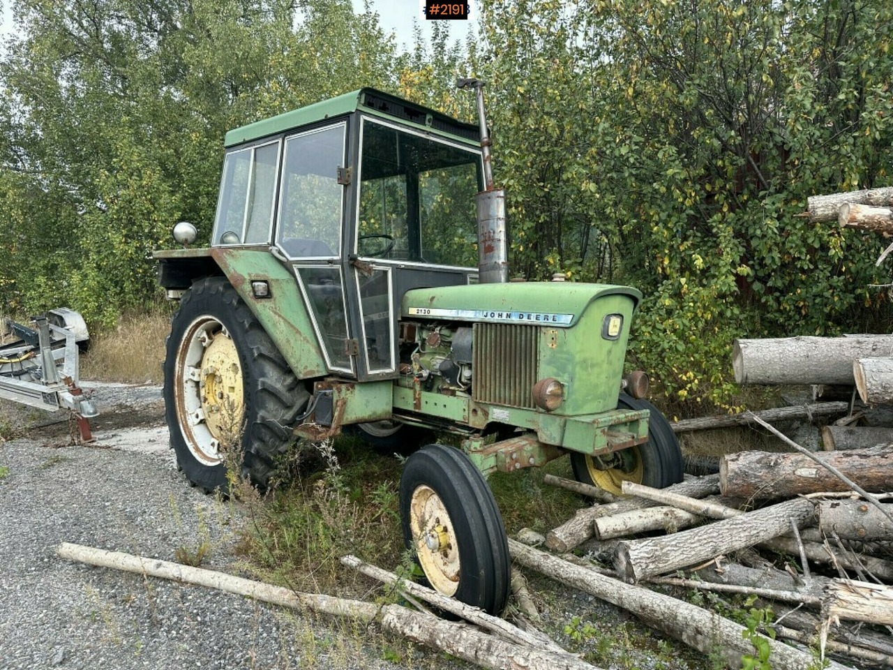 John Deere 2130 Tractor - Traktor: slika 1 John Deere 2130 Tractor - Traktor: slika 1