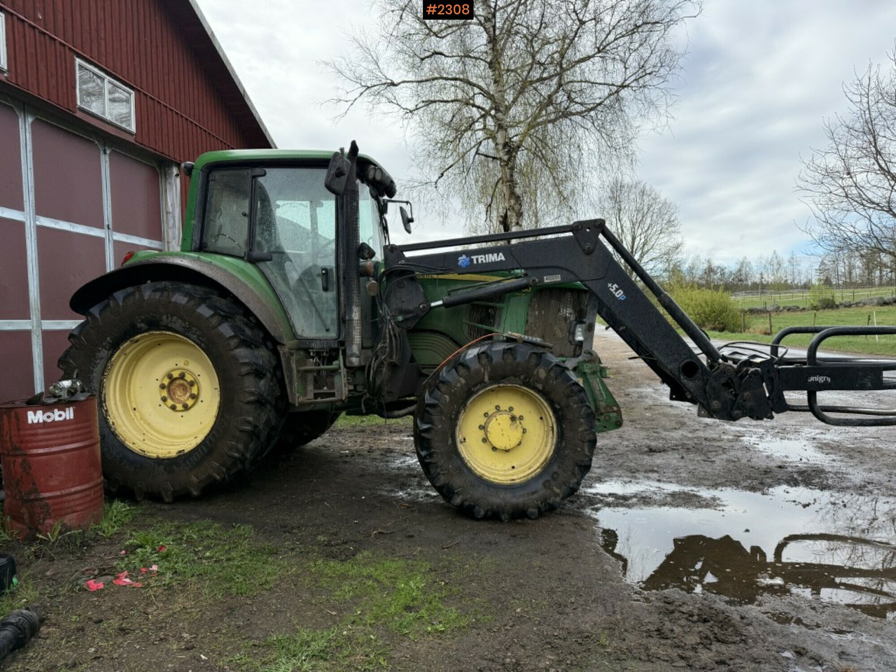 Tractor John Deere 6930 Premium with front loader (see video) - Traktor: slika 3 Tractor John Deere 6930 Premium with front loader (see video) - Traktor: slika 3