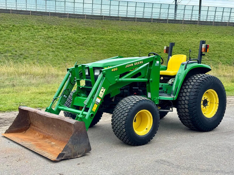 John Deere 4600 compact met voorlader 4X4 hydrostaat GEEN BTW 4600 - Traktor: slika 4 John Deere 4600 compact met voorlader 4X4 hydrostaat GEEN BTW 4600 - Traktor: slika 4