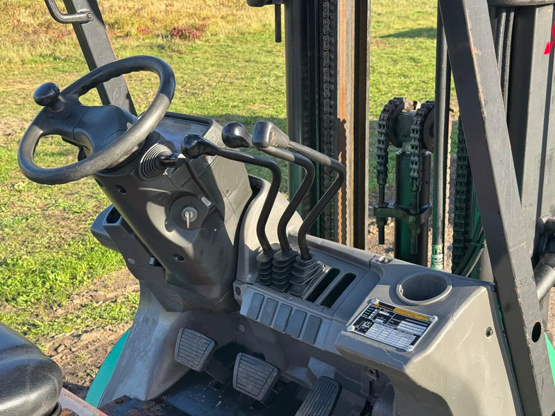 Viličar Mitsubishi Triplo Freelift FG25N: slika 9