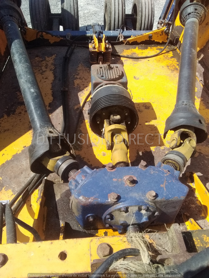 BOMFORD BROYEUR A AXE HORIZONTAL TRI WING 4600 - Vrtna oprema: slika 5 BOMFORD BROYEUR A AXE HORIZONTAL TRI WING 4600 - Vrtna oprema: slika 5