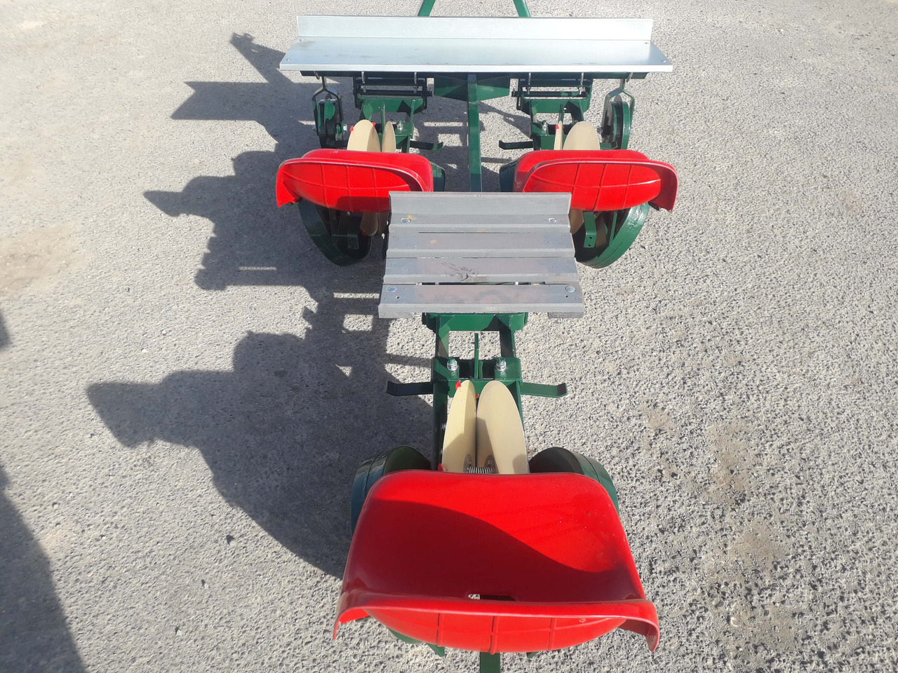 GARMACH Transplanteur à Mini-Mottes 3 rangs - Sadilec krompirja: slika 4 GARMACH Transplanteur à Mini-Mottes 3 rangs - Sadilec krompirja: slika 4