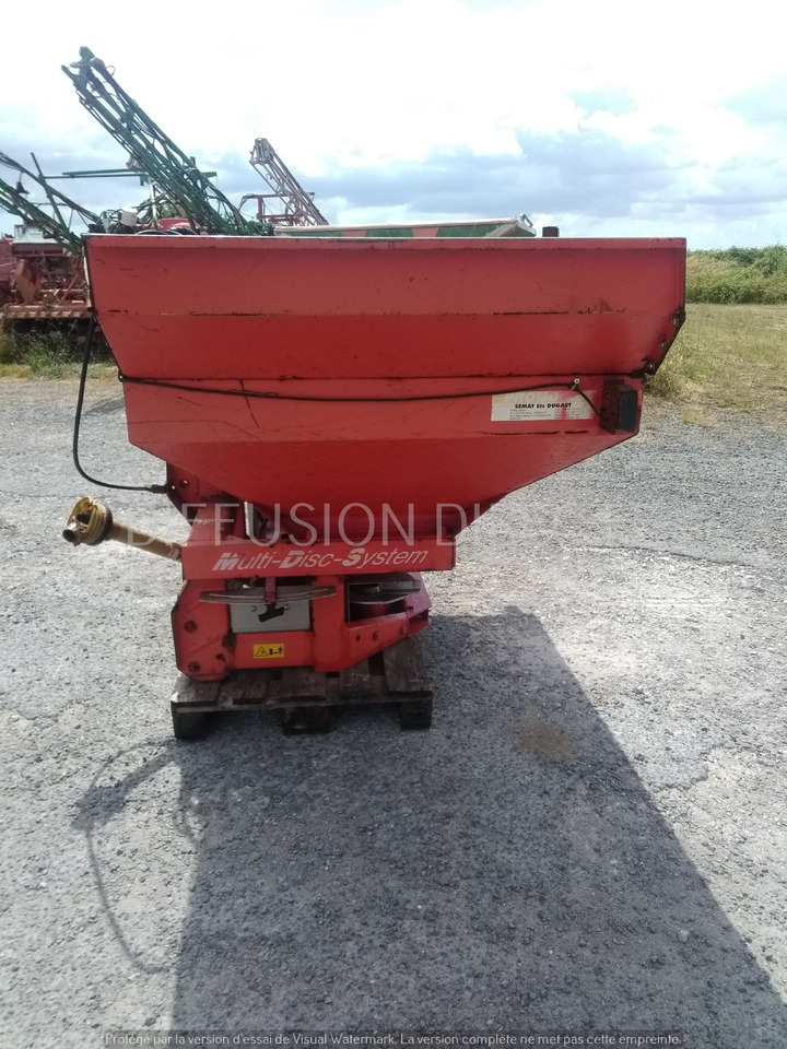 KUHN DISTRIBUTEUR D'ENGRAIS MDS 921 - Trosilnik gnojila: slika 3 KUHN DISTRIBUTEUR D'ENGRAIS MDS 921 - Trosilnik gnojila: slika 3