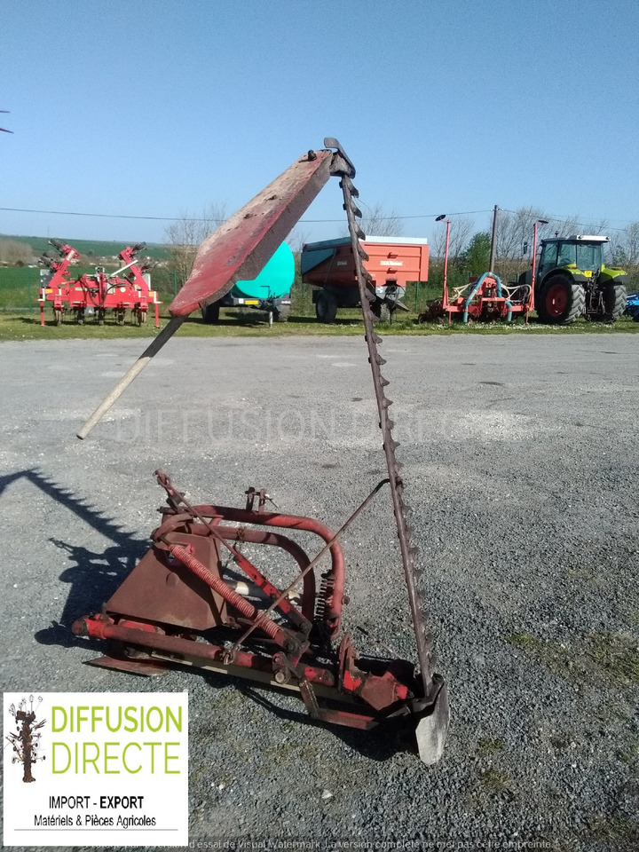 MASSEY FERGUSON FAUCHEUSE F 832 - Bočni mulčer: slika 1 MASSEY FERGUSON FAUCHEUSE F 832 - Bočni mulčer: slika 1