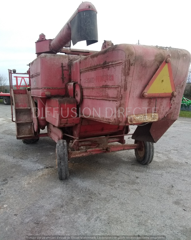 MASSEY FERGUSON MOISSONNEUSE BATTEUSE 500 - Kombajn: slika 4 MASSEY FERGUSON MOISSONNEUSE BATTEUSE 500 - Kombajn: slika 4