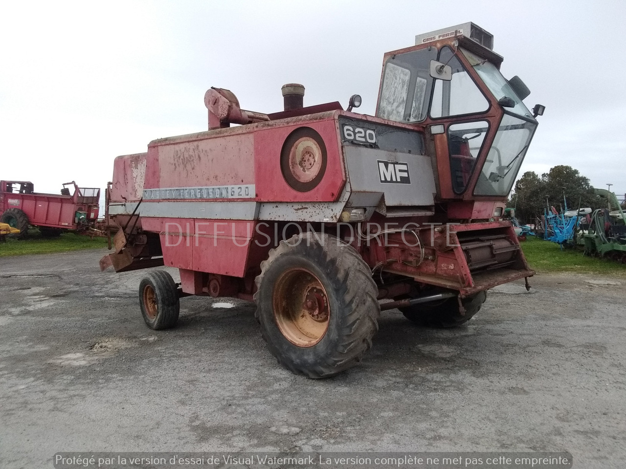 MASSEY FERGUSON MOISSONNEUSE BATTEUSE 620 - Kombajn harvester: slika 2 MASSEY FERGUSON MOISSONNEUSE BATTEUSE 620 - Kombajn harvester: slika 2