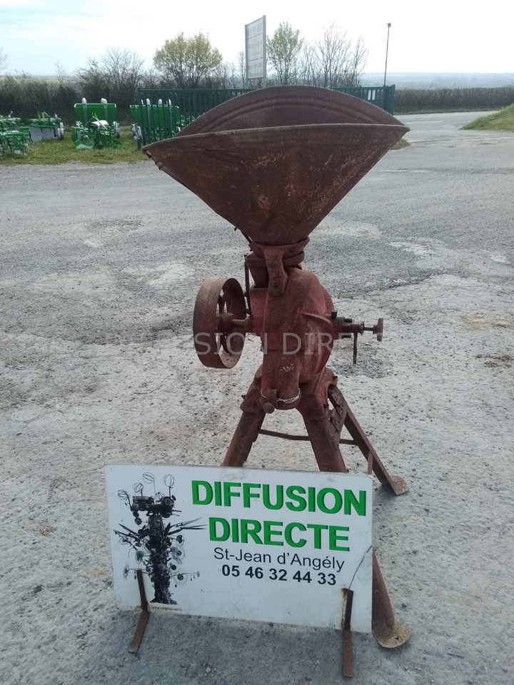 MOULIN A FARINE - Oprema za spravilo: slika 1 MOULIN A FARINE - Oprema za spravilo: slika 1