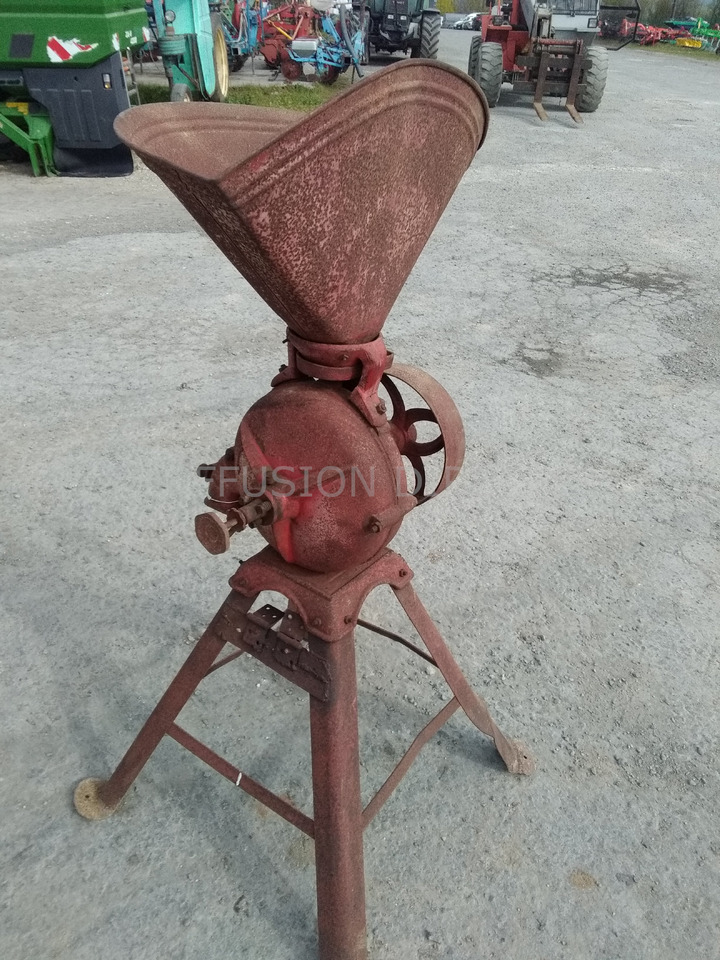 MOULIN A FARINE - Oprema za spravilo: slika 2 MOULIN A FARINE - Oprema za spravilo: slika 2