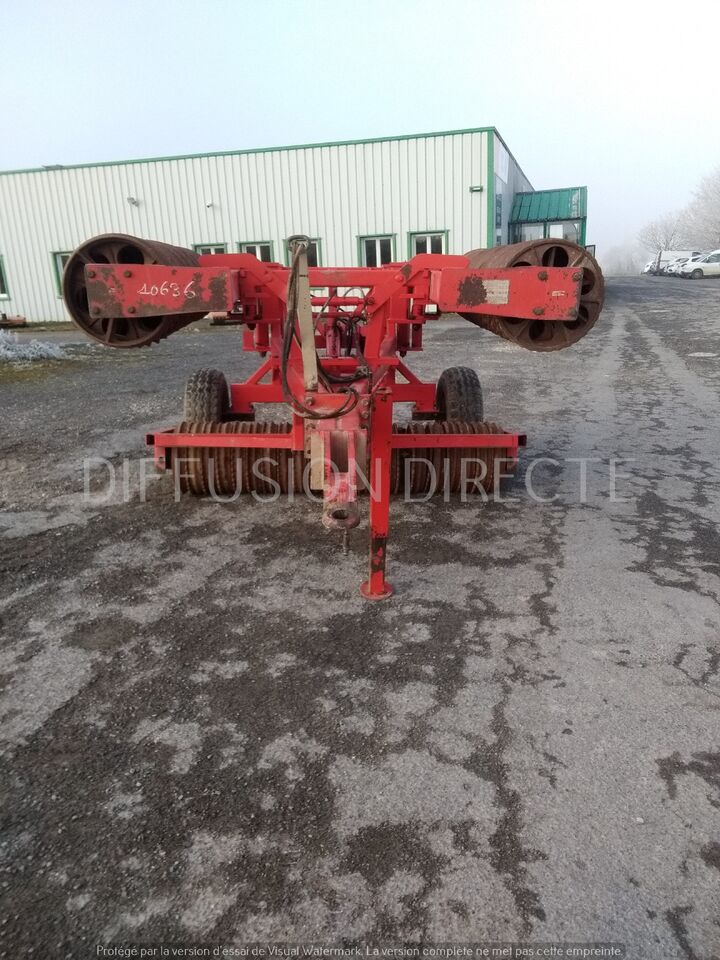 QUIVOGNE ROULEAU CAMBRIDGE R 630 - Kmetijski valjar: slika 4 QUIVOGNE ROULEAU CAMBRIDGE R 630 - Kmetijski valjar: slika 4