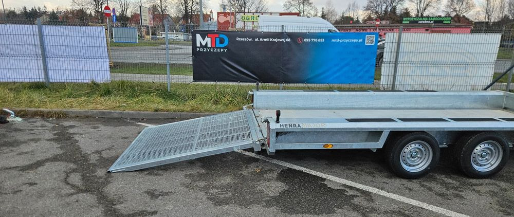 TEMARED HENRA BUILDER 4017 - Prikolica za prevoz strojev: slika 4 TEMARED HENRA BUILDER 4017 - Prikolica za prevoz strojev: slika 4