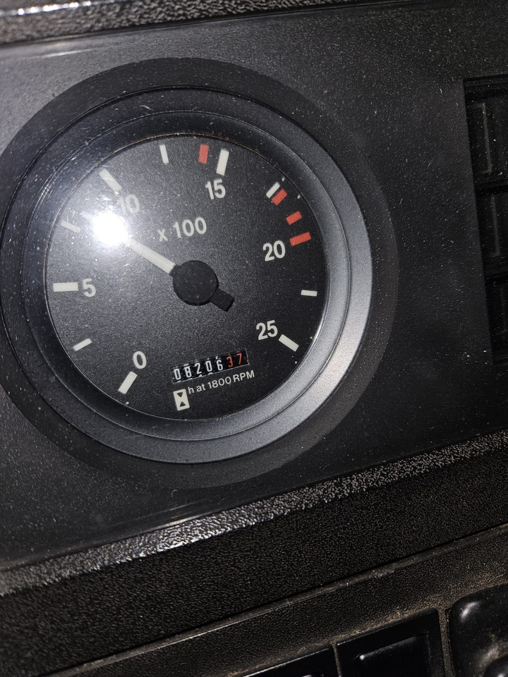 Traktor 1993 Reconditioned Massey Ferguson 390T 12/12 Tractors: slika 9