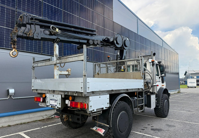 Mercedes-BenzUnimog U5000 + Hiab 099 E-4 - Tovornjak s kesonom, Tovornjak z dvigalom: slika 5 Mercedes-BenzUnimog U5000 + Hiab 099 E-4 - Tovornjak s kesonom, Tovornjak z dvigalom: slika 5