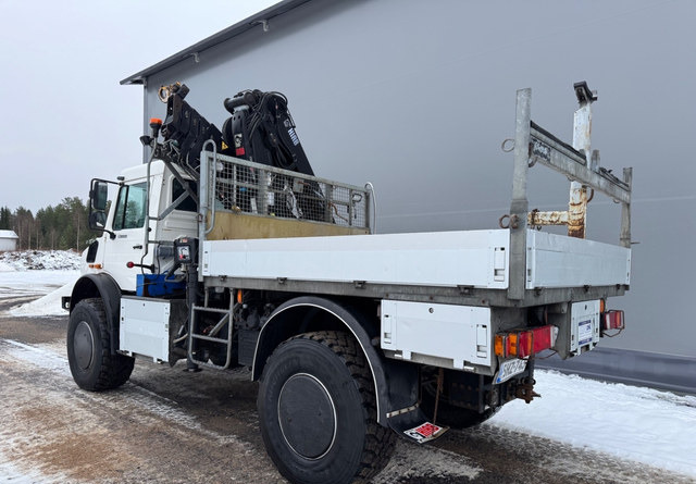 Mercedes-BenzUnimog U5000 + Nosturi Hiab 099 E-4 - Tovornjak s kesonom, Tovornjak z dvigalom: slika 3 Mercedes-BenzUnimog U5000 + Nosturi Hiab 099 E-4 - Tovornjak s kesonom, Tovornjak z dvigalom: slika 3