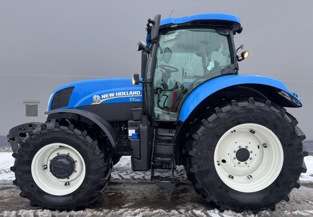 New HollandT7.200 - Traktor: slika 2 New HollandT7.200 - Traktor: slika 2
