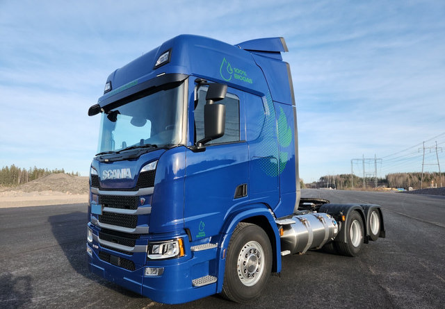 ScaniaR410 LNG / LBG 6x2 - Vlačilec: slika 1 ScaniaR410 LNG / LBG 6x2 - Vlačilec: slika 1