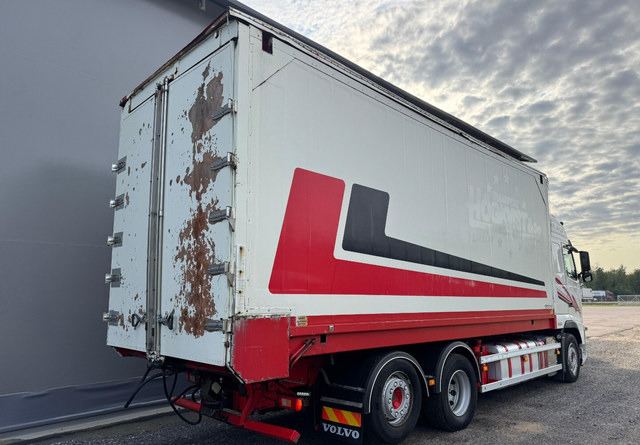 VolvoFH13 500 6x2 Ketjupurku + Rahtikaappi - Tovornjak zabojnik: slika 4 VolvoFH13 500 6x2 Ketjupurku + Rahtikaappi - Tovornjak zabojnik: slika 4
