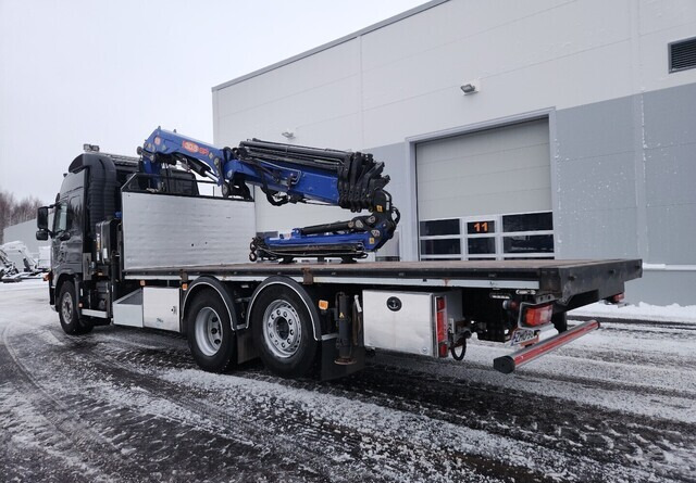 VolvoFM 420 6x2 - Tovornjak s kesonom, Tovornjak z dvigalom: slika 4 VolvoFM 420 6x2 - Tovornjak s kesonom, Tovornjak z dvigalom: slika 4