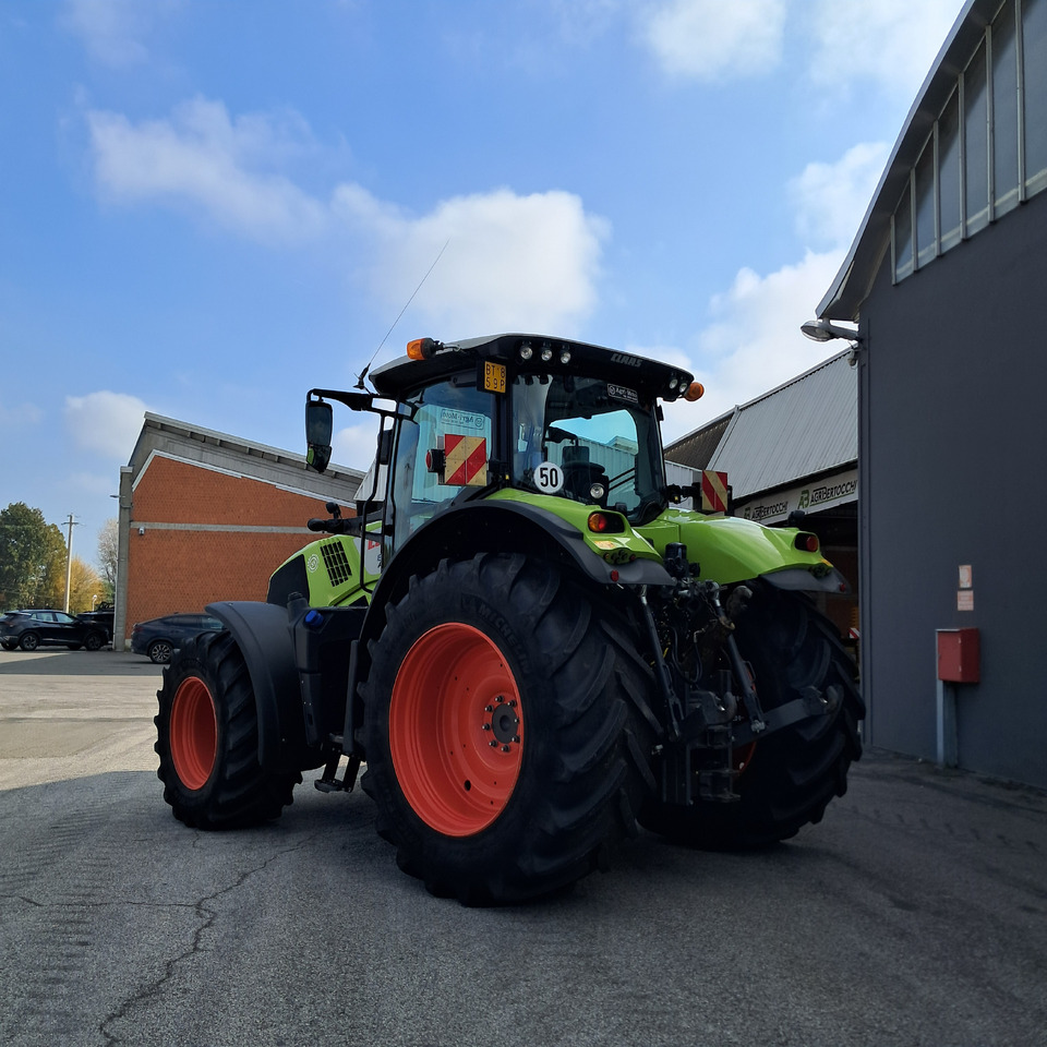 CLAAS AXION 810 - Traktor: slika 2 CLAAS AXION 810 - Traktor: slika 2