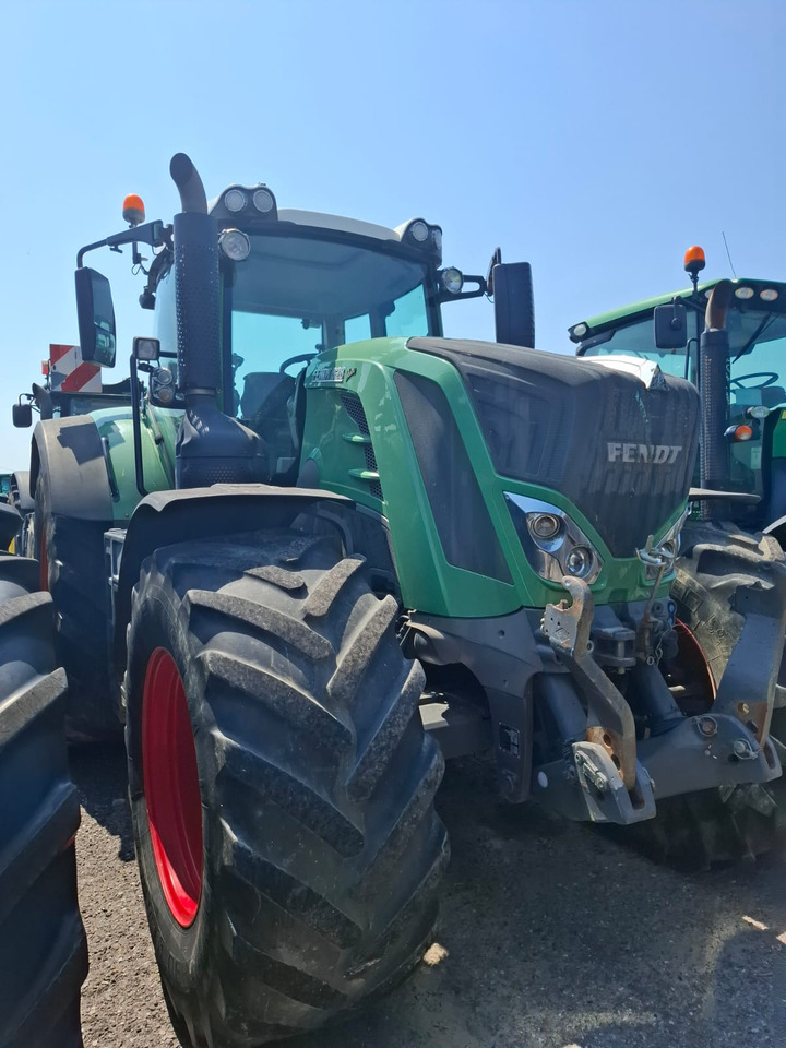 FENDT 828 VARIO PROFIPLUS - Traktor: slika 1 FENDT 828 VARIO PROFIPLUS - Traktor: slika 1