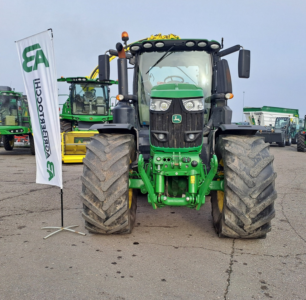 JOHN DEERE 6250R PREMIUM EDITION - Traktor: slika 2 JOHN DEERE 6250R PREMIUM EDITION - Traktor: slika 2