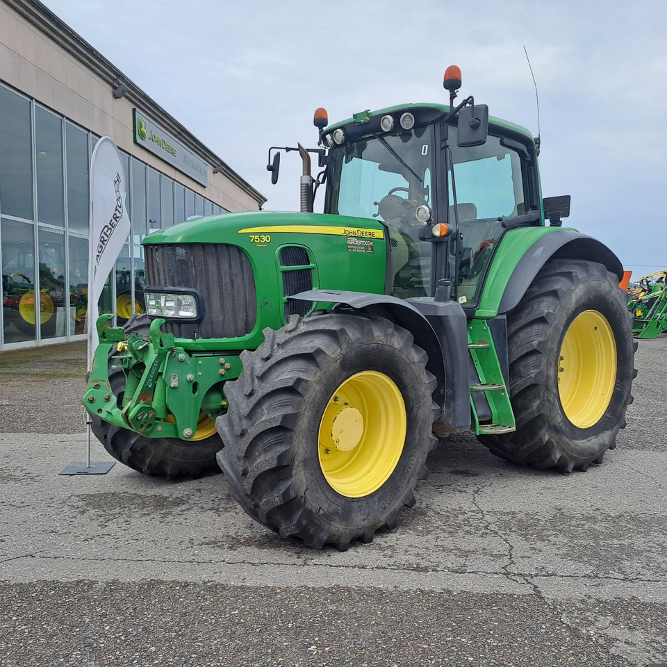 JOHN DEERE 7530 PREMIUM - Traktor: slika 1 JOHN DEERE 7530 PREMIUM - Traktor: slika 1