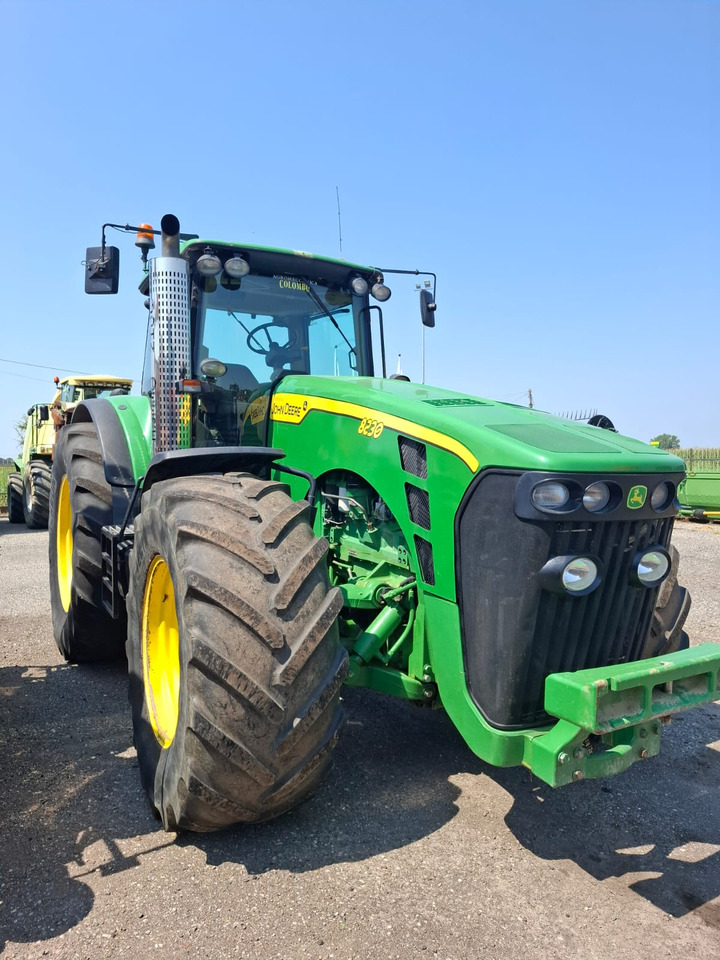 JOHN DEERE 8230 - Traktor: slika 1 JOHN DEERE 8230 - Traktor: slika 1