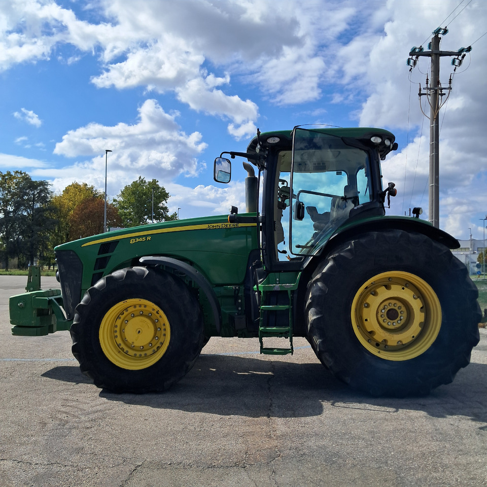 JOHN DEERE 8345 R - Traktor: slika 2 JOHN DEERE 8345 R - Traktor: slika 2