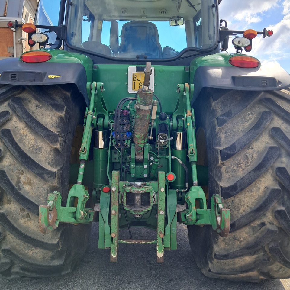 JOHN DEERE 8345 R - Traktor: slika 4 JOHN DEERE 8345 R - Traktor: slika 4
