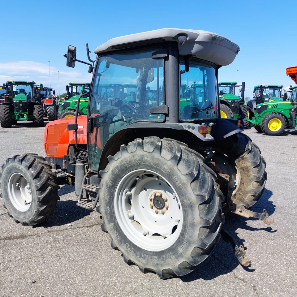 MASSEY FERGUSON 2430 ST - Traktor: slika 2 MASSEY FERGUSON 2430 ST - Traktor: slika 2