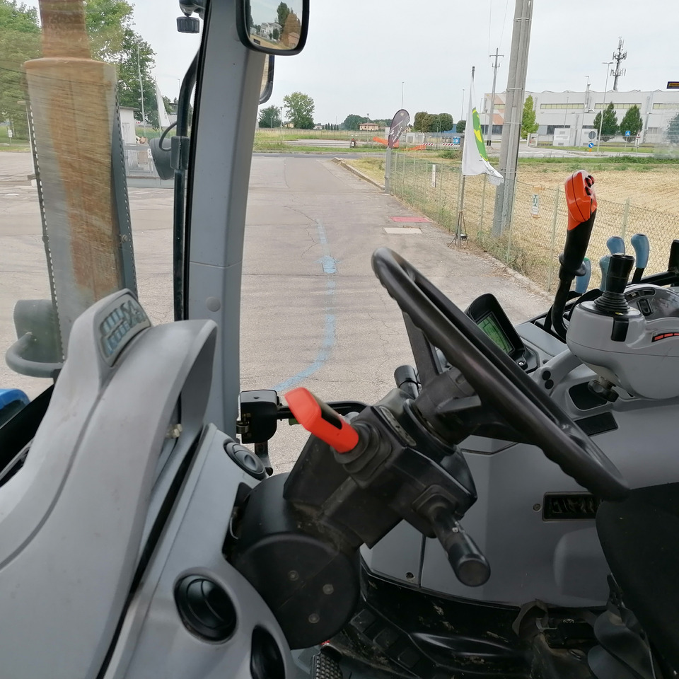 Traktor NEW HOLLAND 6090: slika 9