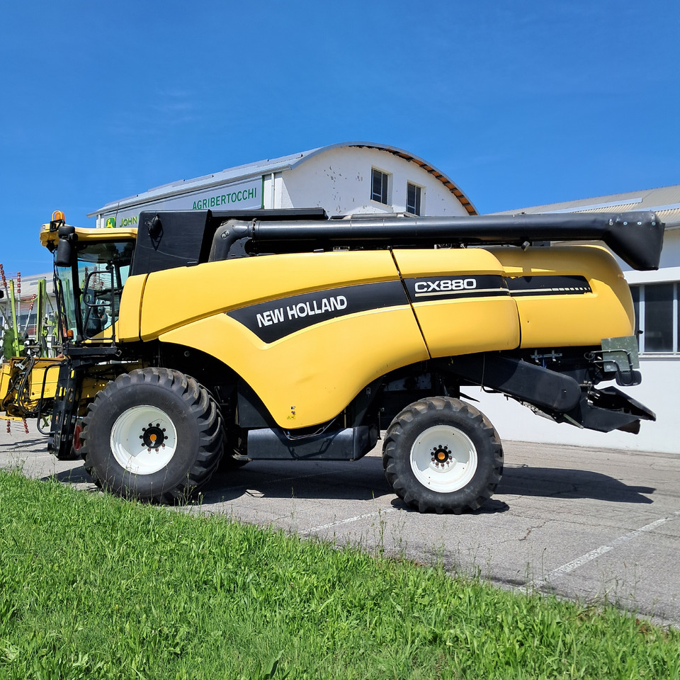 NEW HOLLAND CX880 - Kombajn harvester: slika 2 NEW HOLLAND CX880 - Kombajn harvester: slika 2