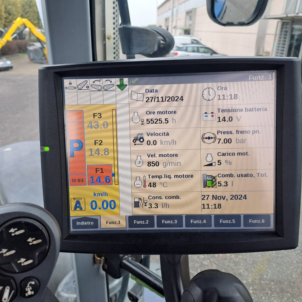 NEW HOLLAND T7.270 BLUEPOWER - Traktor: slika 3 NEW HOLLAND T7.270 BLUEPOWER - Traktor: slika 3