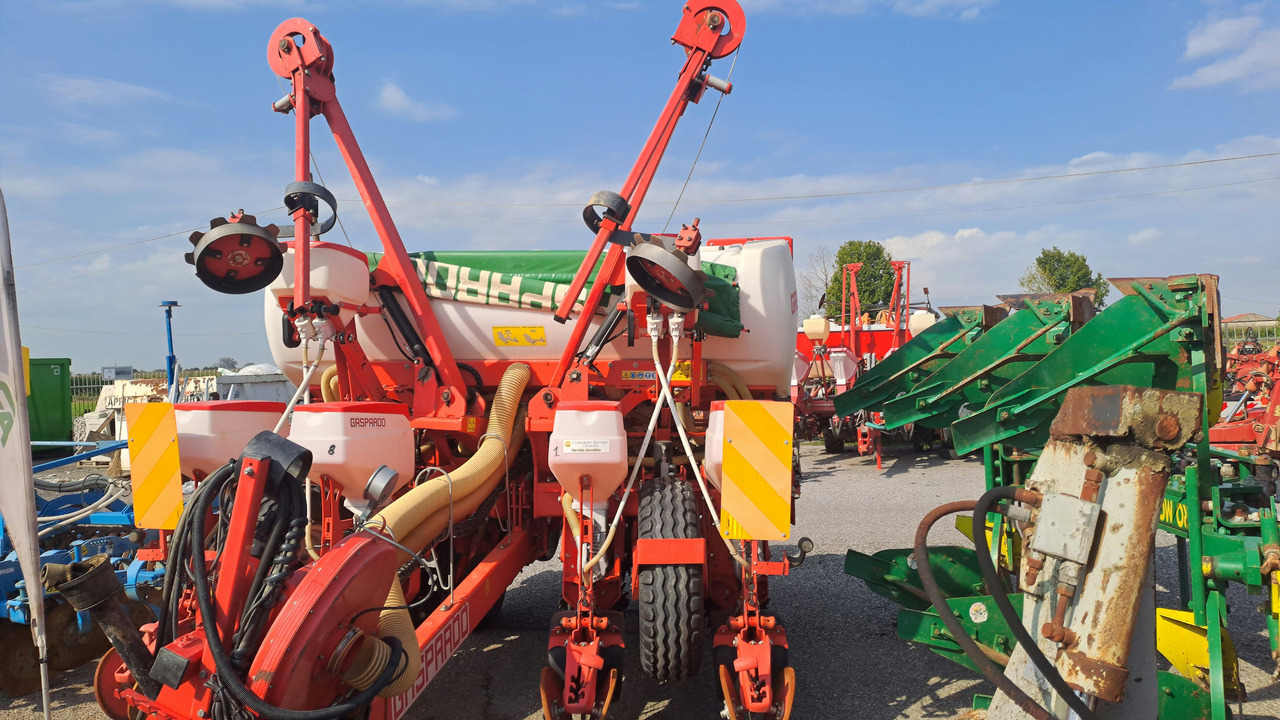 SEMINATRICE DI PRECISIONE GASPARDO RENATA 8 ROWS - Natančna sejalnica: slika 2 SEMINATRICE DI PRECISIONE GASPARDO RENATA 8 ROWS - Natančna sejalnica: slika 2